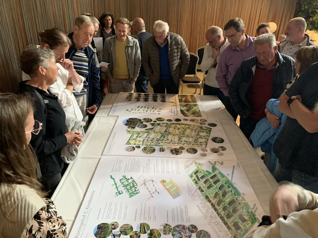 Een drukbezochte (tweede) participatiebijeenkomst voor de bouwplannen Koningshof II in Koudekerke